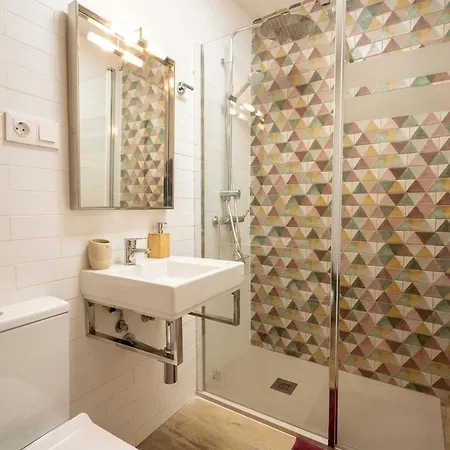 Piso Luminoso Y Conectado, A 5 Min De La Ciudad De Artes *