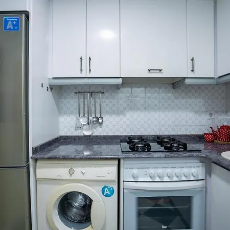 Piso Luminoso Y Conectado, A 5 Min De La Ciudad De Artes アパート